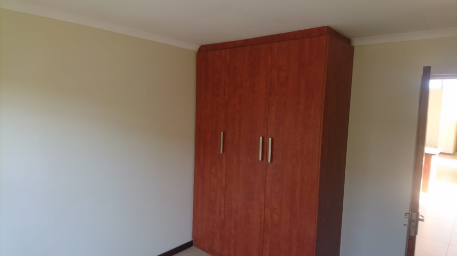 To Let 3 Bedroom Property for Rent in Hillside Free State